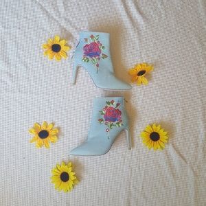 Cape ribbon denim booties